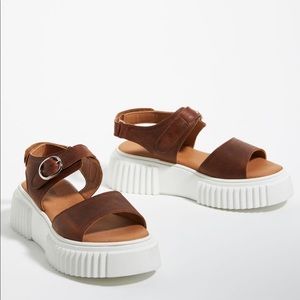 Maeve Buckle Sandals SZ 7